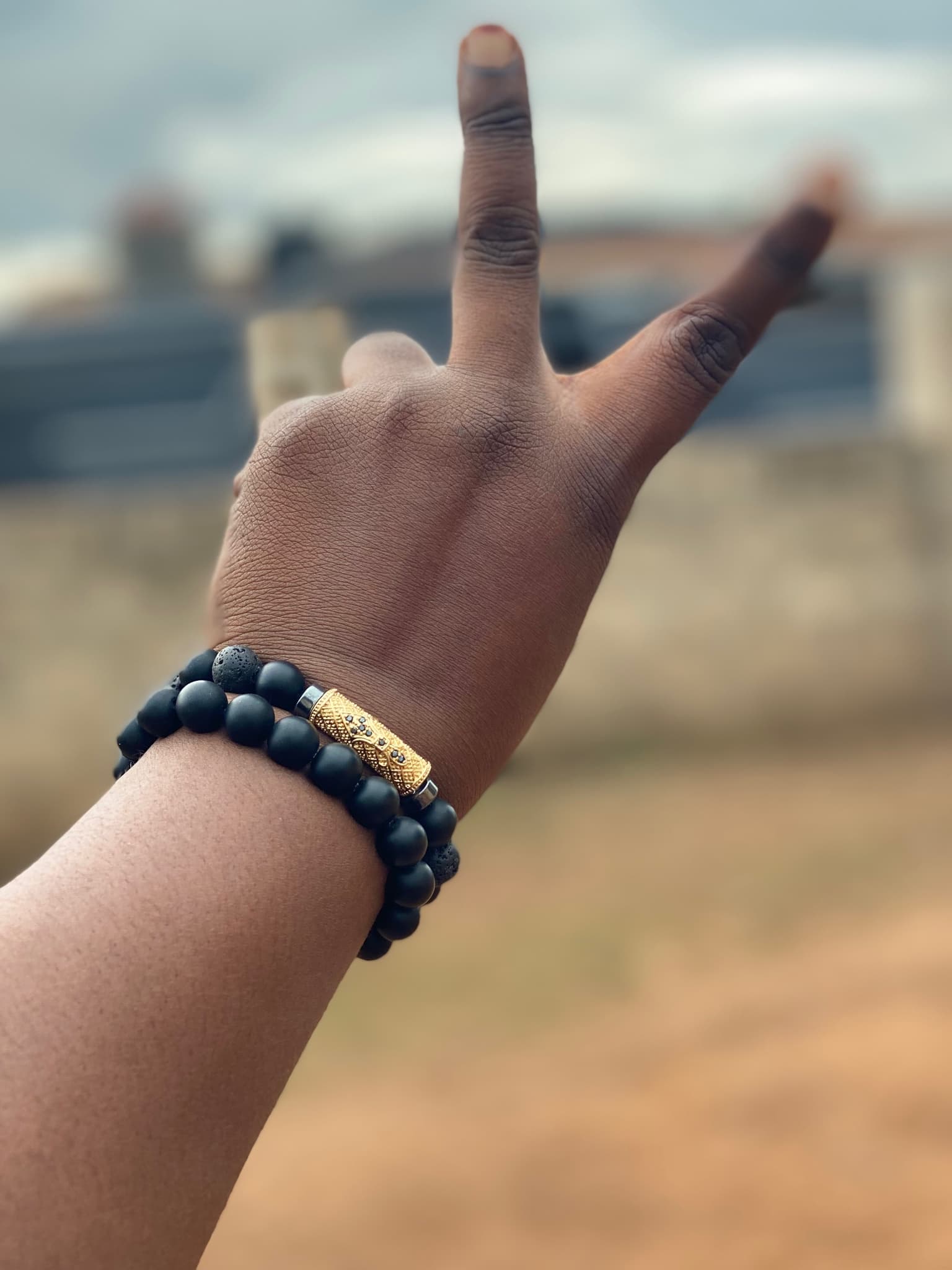 Hand bead