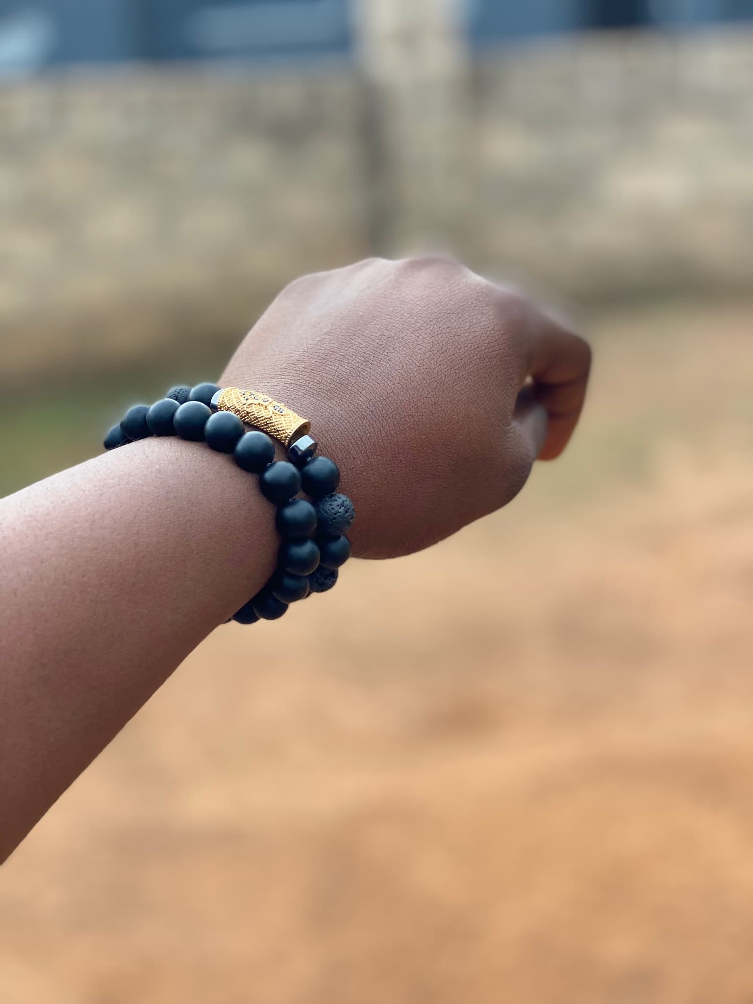 Hand bead