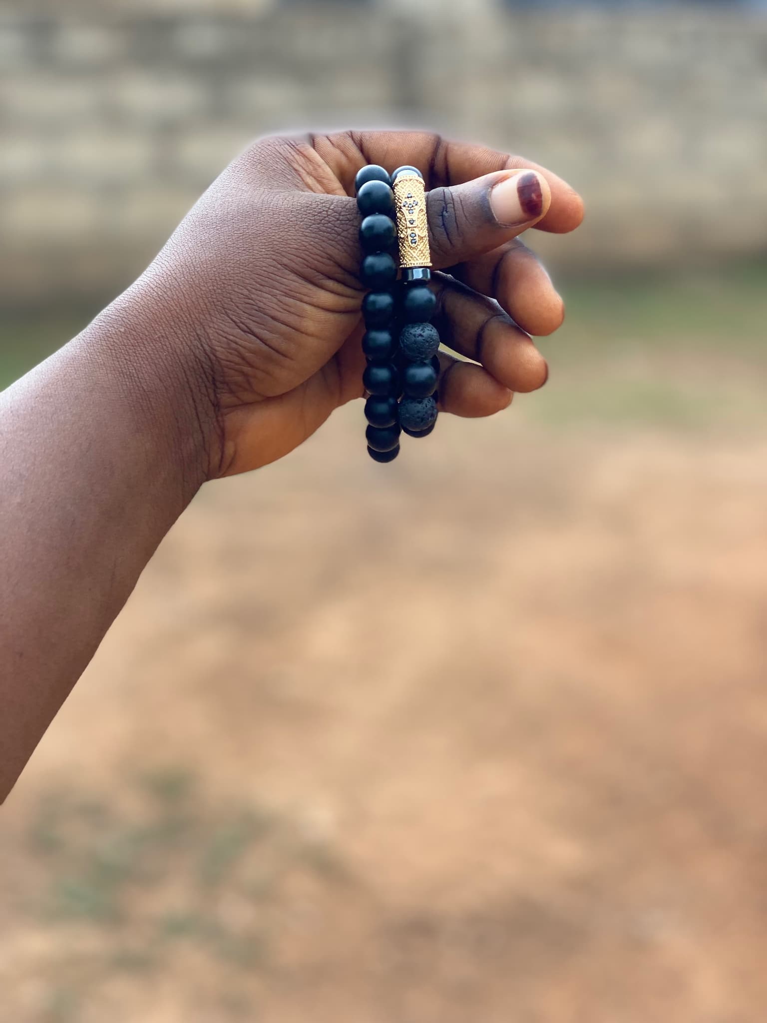 Hand bead