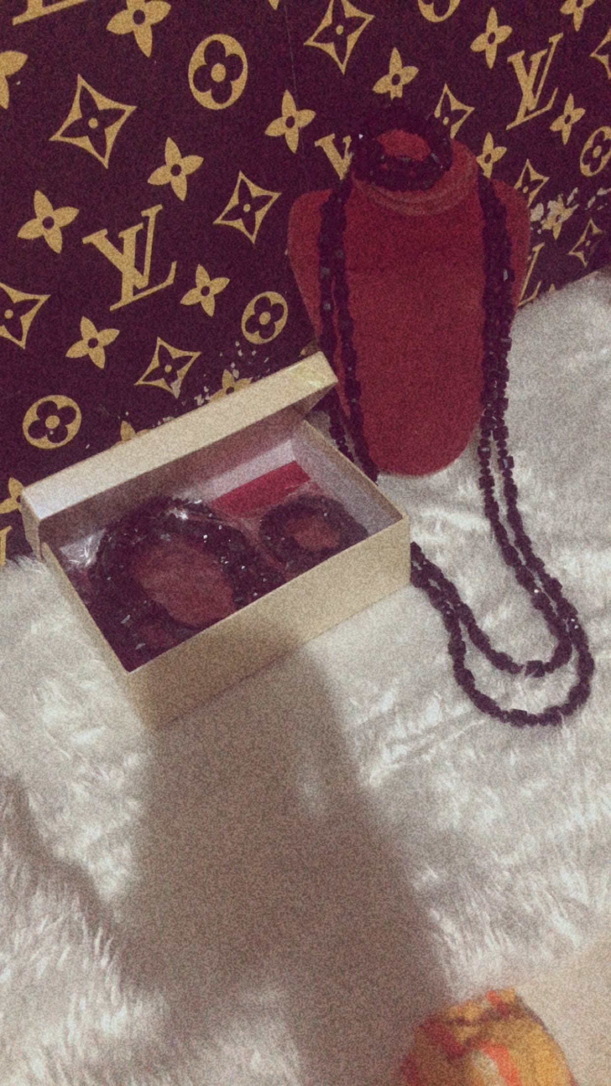 Neck beads